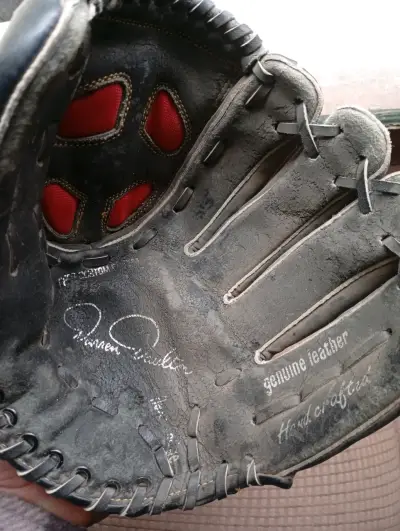 ⚾ GUANTE VINTAGE DE BÉISBOL + PELOTA AUTOGRAFIADA - miniatura 1