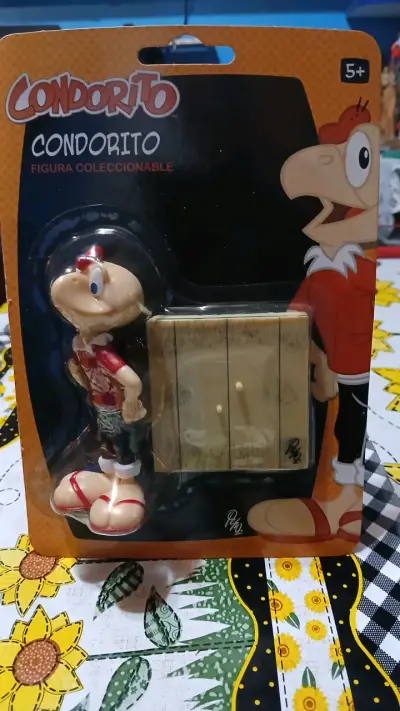 FIGURA CONDORITO CON PEDESTAL - miniatura 3