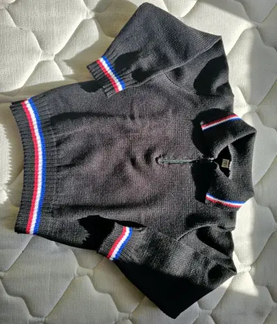 Tricota  tricolor con cierre sin bordado - miniatura 4