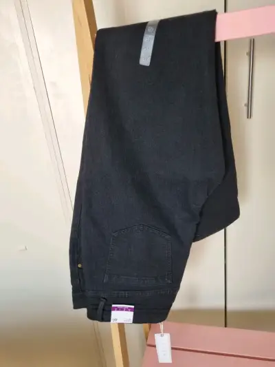 Jeans negro clásico talla 46 - miniatura 4