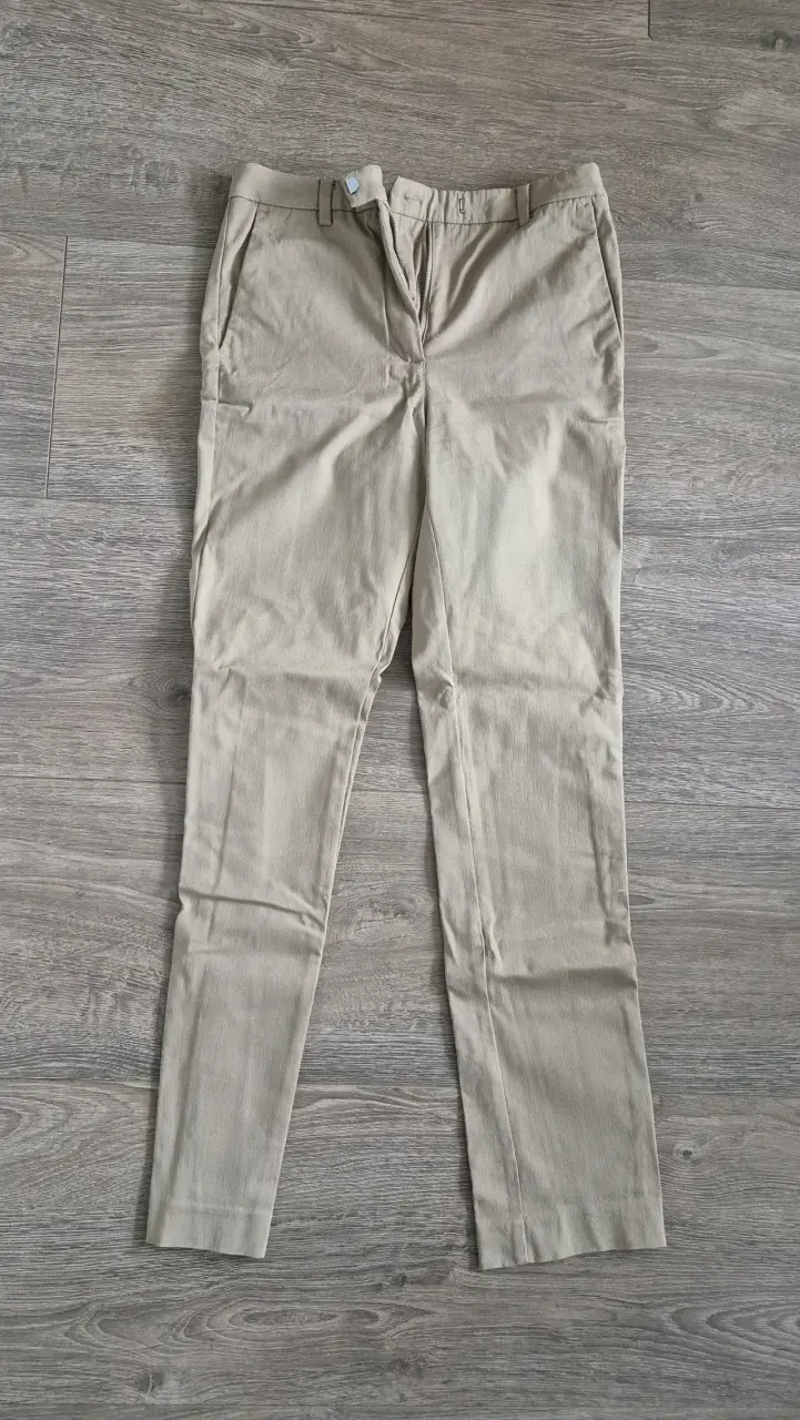 Pantalones beige clásico - 1