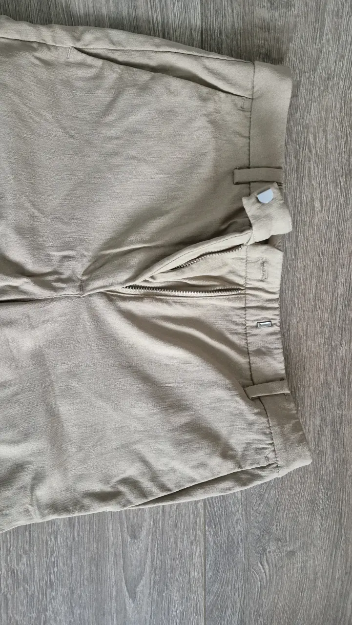 Pantalones beige clásico - 2