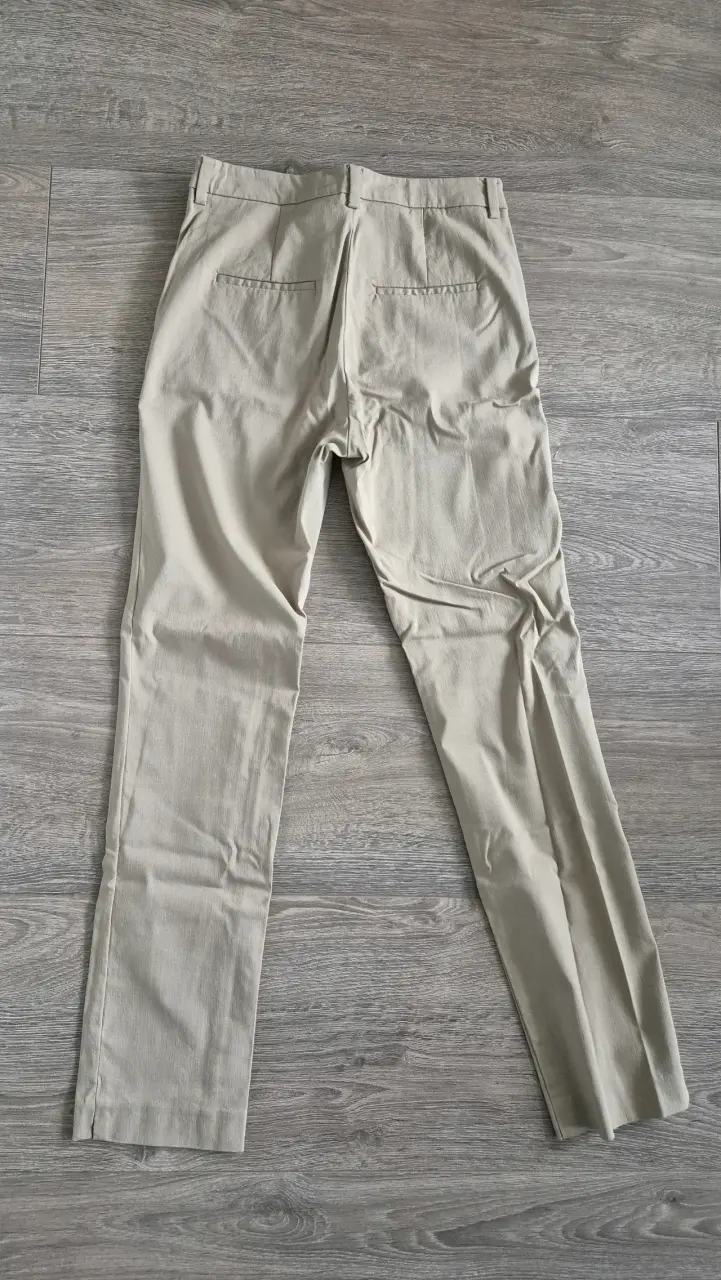 Pantalones beige clásico - 4