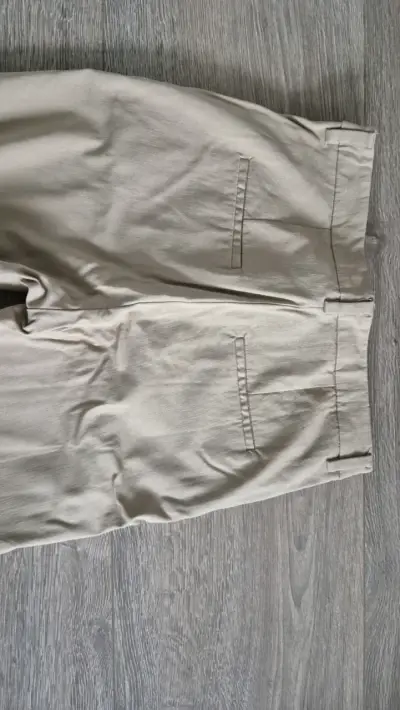 Pantalones beige clásico - miniatura 5