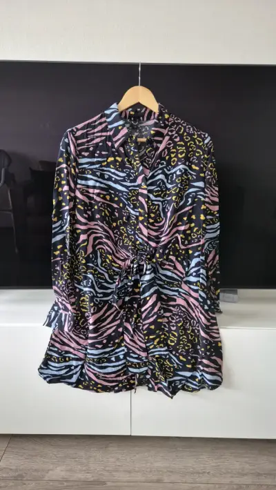 Vestido camisero estampado colorido - miniatura 1