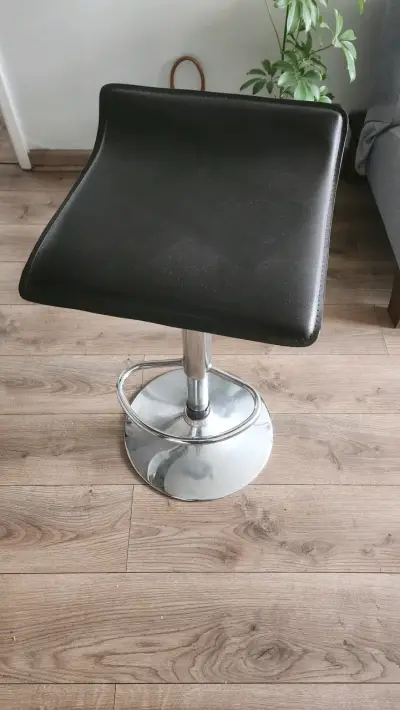 Silla alta café giratoria tipo bar - miniatura 1