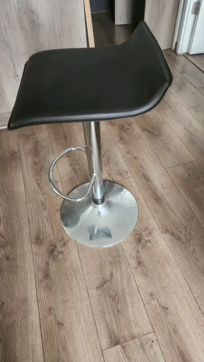 Silla alta café giratoria tipo bar - miniatura 2