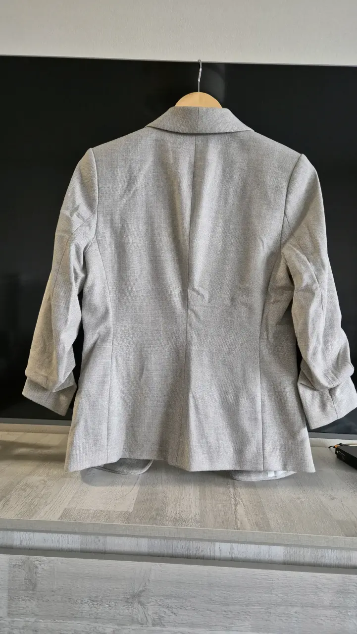 Blazer gris elegante para mujer - 5