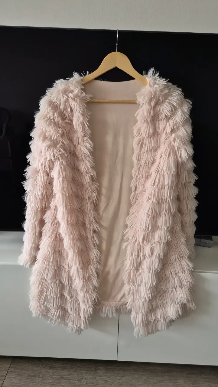 Cardigans de peluche rosada - 1