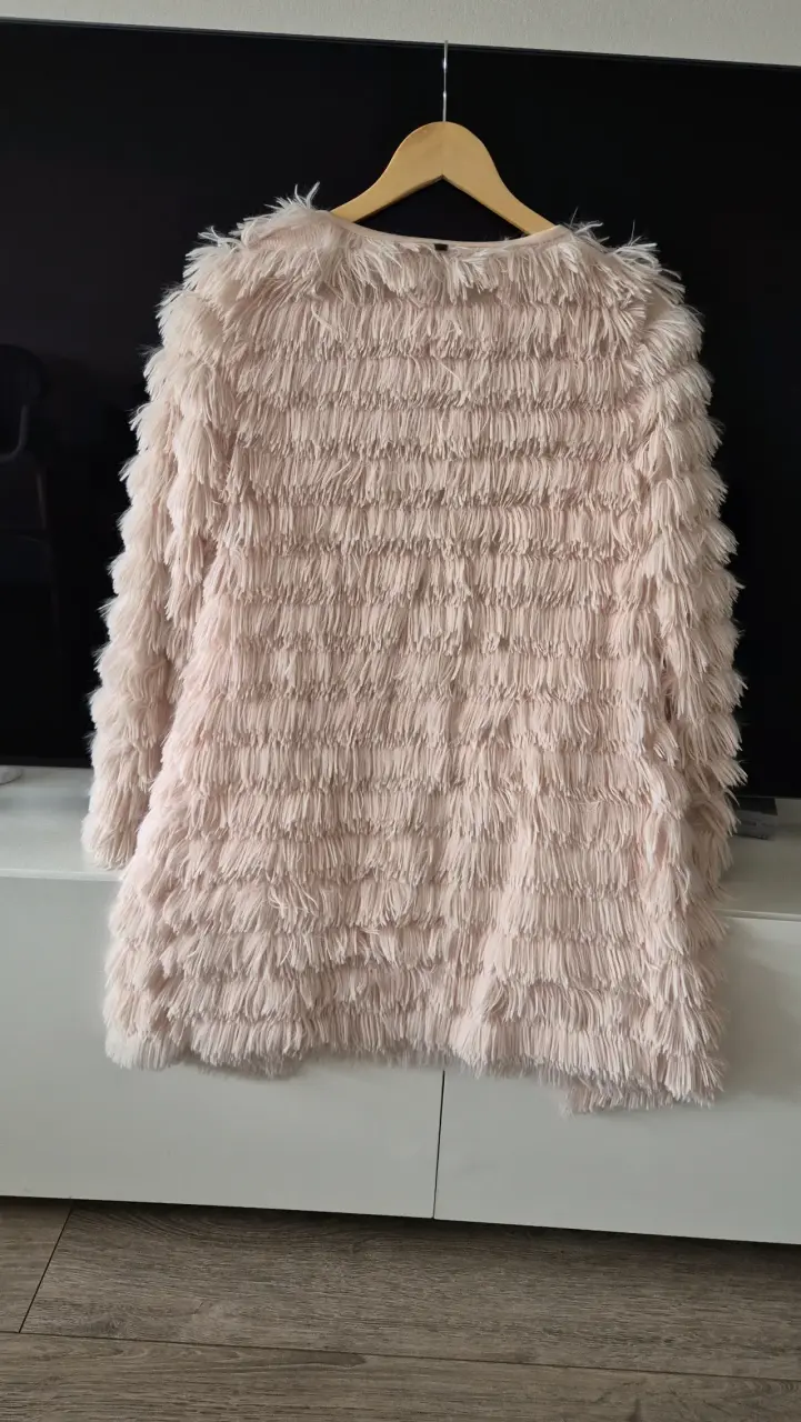 Cardigans de peluche rosada - 4