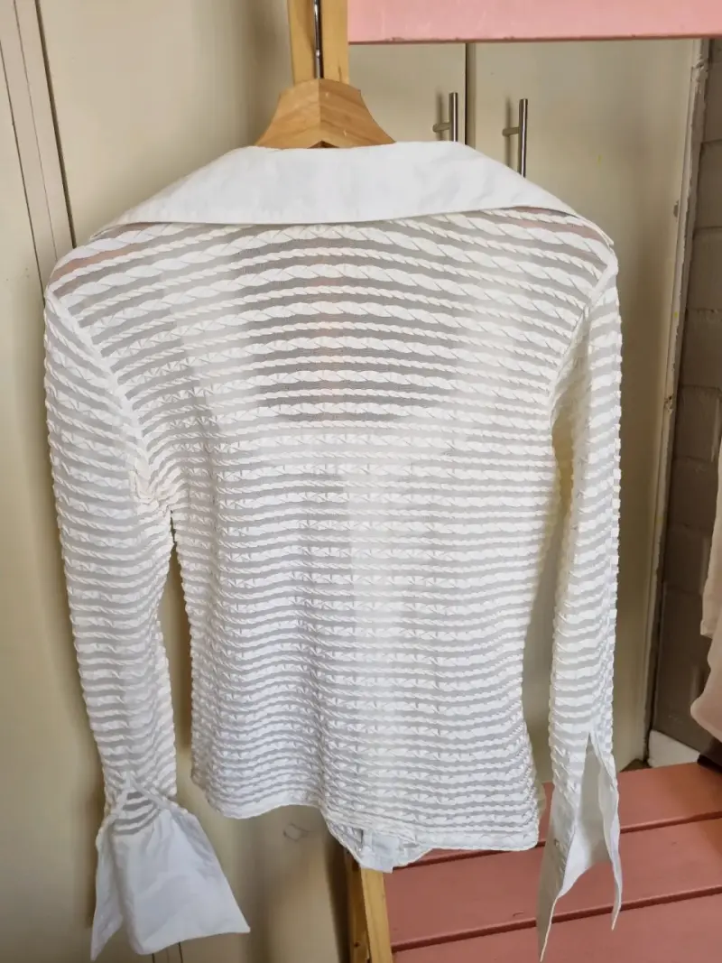 Blusa blanca de rayas transparente - 4