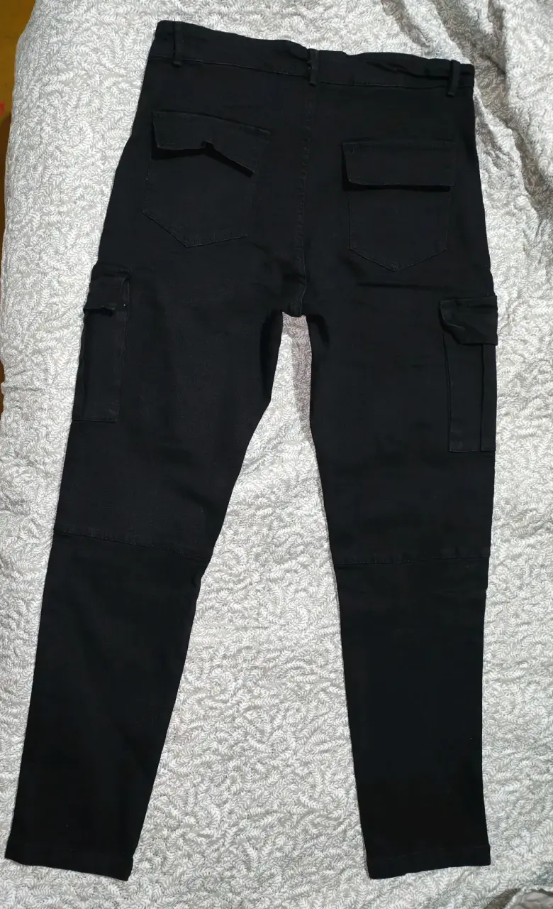 Pantalón cargo negro hombre - 4