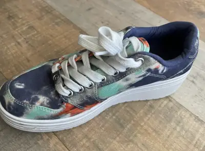 Zapatillas tie-dye coloridas - miniatura 3