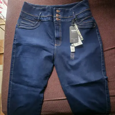 Todo tipo de pantalones nuevos - miniatura 3