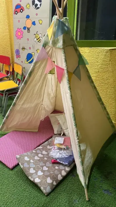 Carpa tipi infantil con cojines - miniatura 1