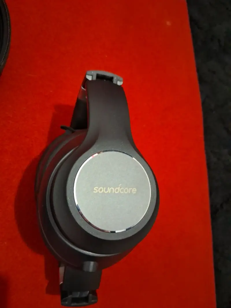Audífonos Anker Soundcore Vortex con estuche - 4
