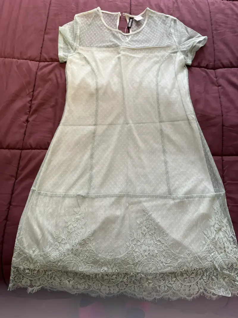 Vestido verde agua encaje detalle - 1