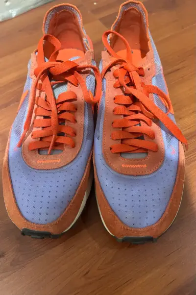 Zapatillas deportivas naranjas y lilas - miniatura 2
