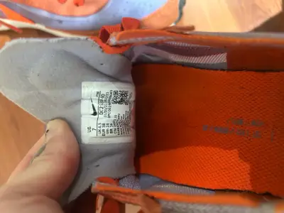 Zapatillas deportivas naranjas y lilas - miniatura 4