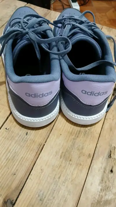 Zapatillas Adidas Moradas número 37 1/2 - miniatura 2