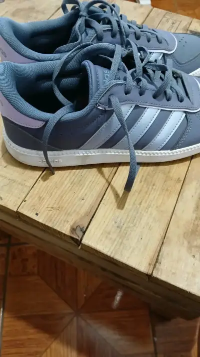 Zapatillas Adidas Moradas número 37 1/2 - miniatura 3