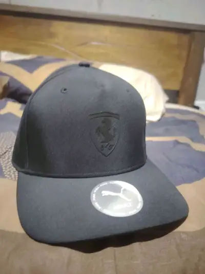 Gorra negra Ferrari - miniatura 1