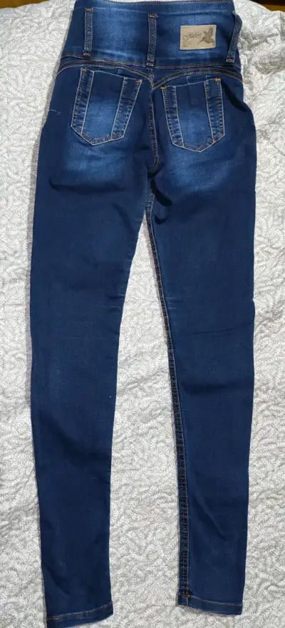 Jeans azul oscuro elegantes mujer - miniatura 4