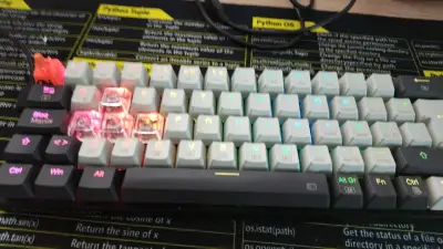 Teclado mecánico rgb thunderobot - miniatura 1