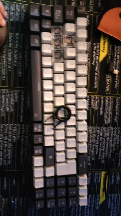 Teclado mecánico rgb thunderobot - miniatura 2