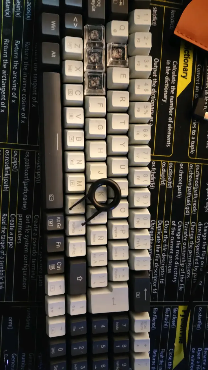Teclado mecánico rgb thunderobot - 3