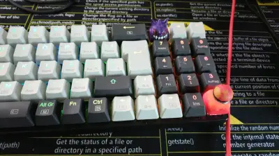 Teclado mecánico rgb thunderobot - miniatura 5