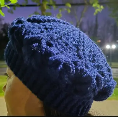 Boina tejida azul oscuro - miniatura 2