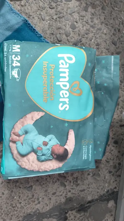 Pañales Pampers M 34 unidades - miniatura 1