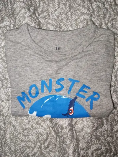 Polera gris GAP para niños - miniatura 1