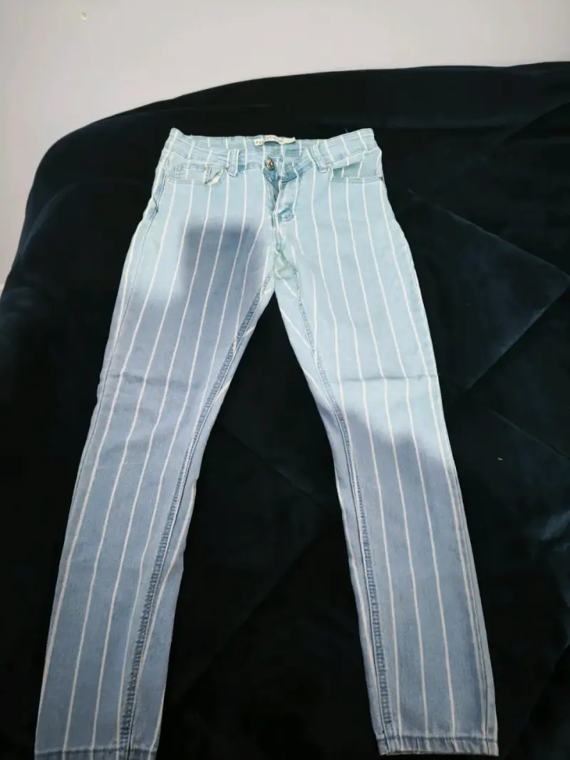 Jeans celestes a rayas