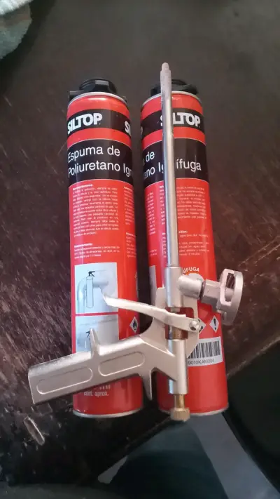 Espuma de poliuretano ignífuga Siltop más pistola - miniatura 1