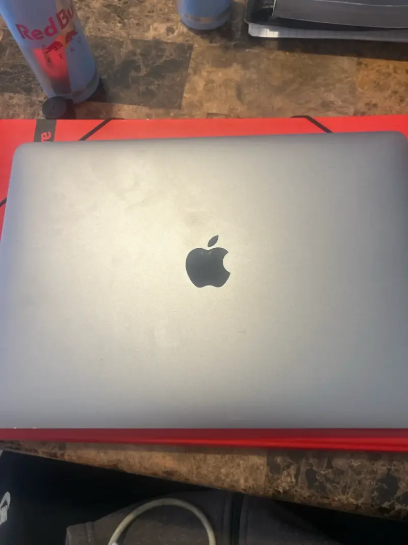 Apple MacBook Pro A1706 - 4