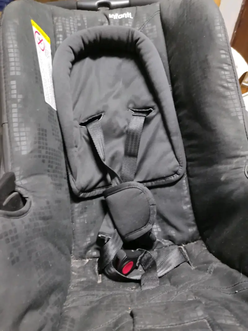 Silla de auto negra Infanti - 2