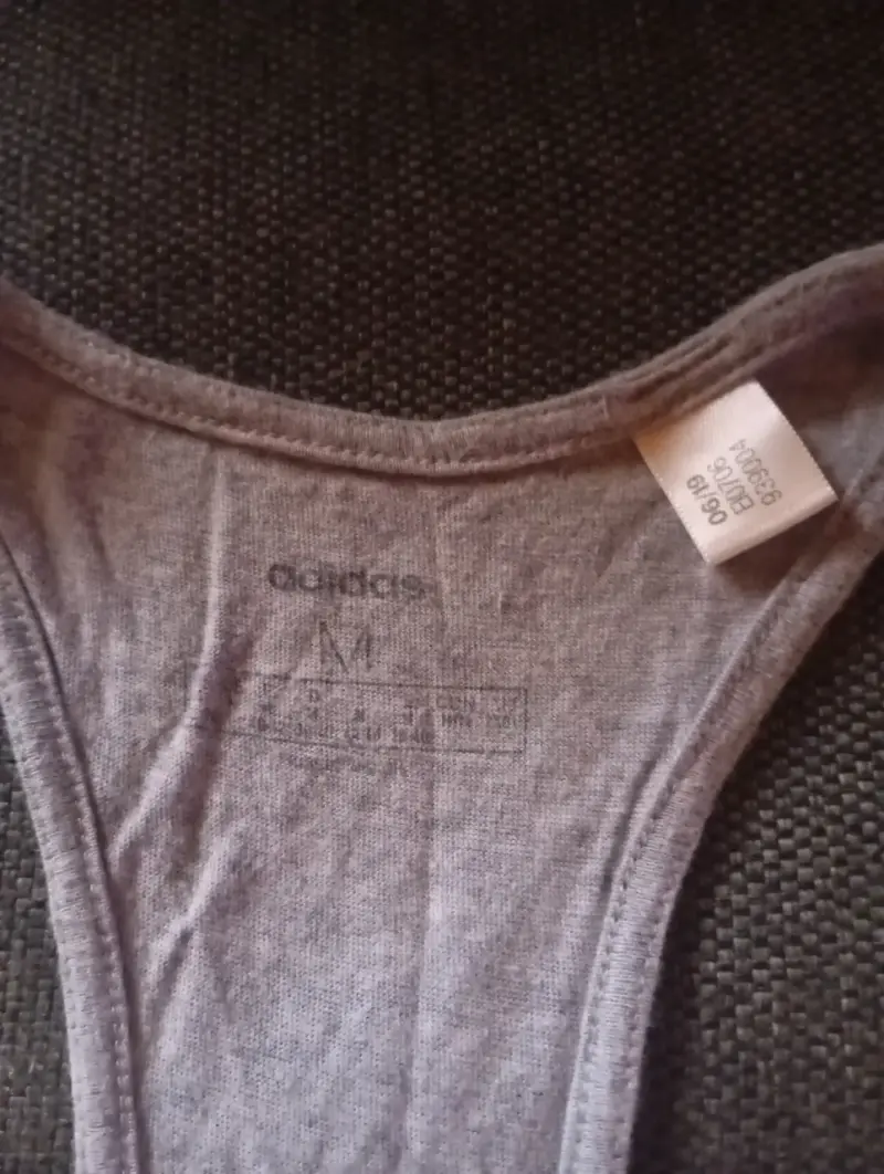 Polera deportiva Adidas gris - 2