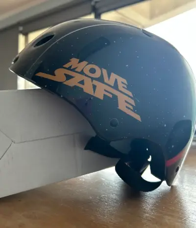 Casco de bicicleta negro star war - miniatura 5