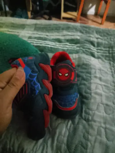 Zapatillas Spiderman para niños - miniatura 3