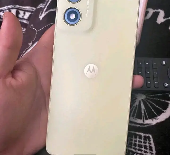 Smartphone Motorola e 14 color beige - 1