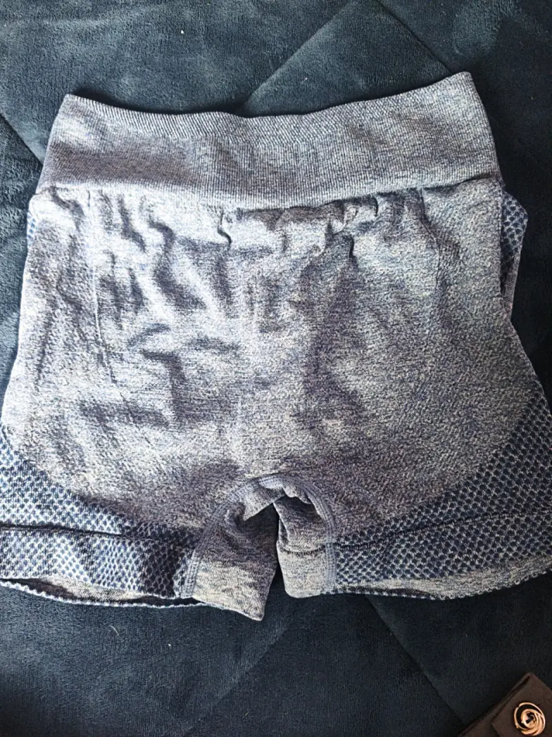 Shorts deportivos azul claro - 2