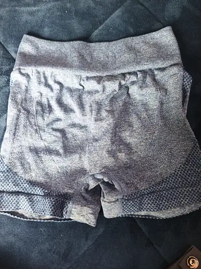 Shorts deportivos azul claro - miniatura 2