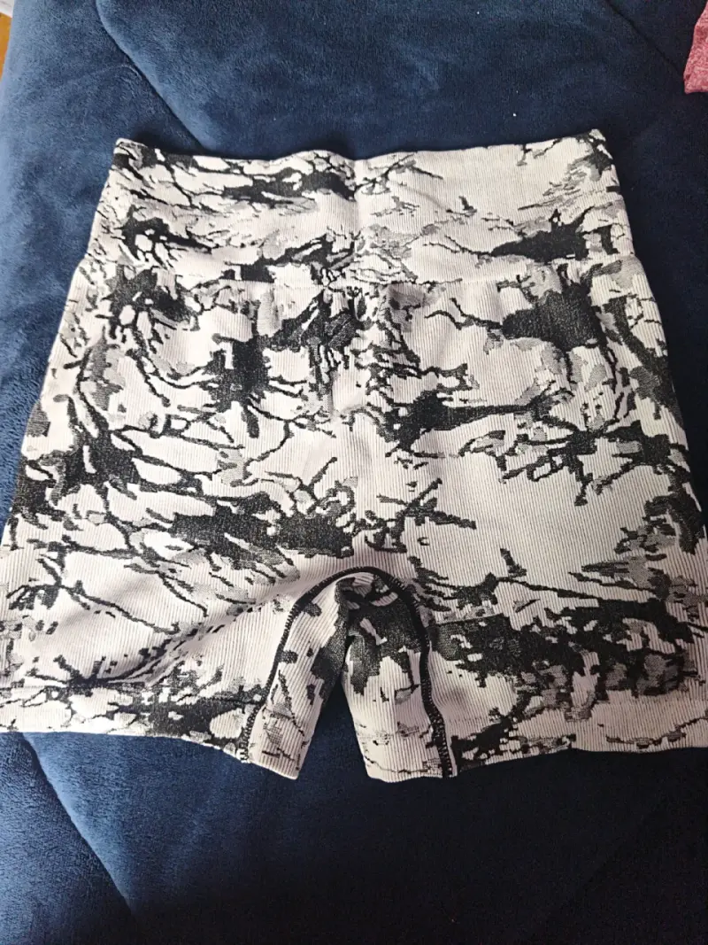Shorts deportivos estampados