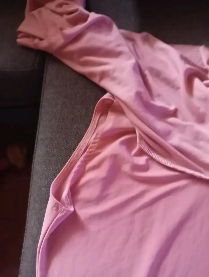 Vestido rosado con tirantes cruzados - 2