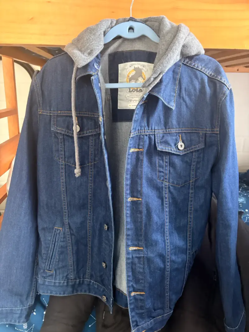 Chaqueta de mezclilla con capucha - 3