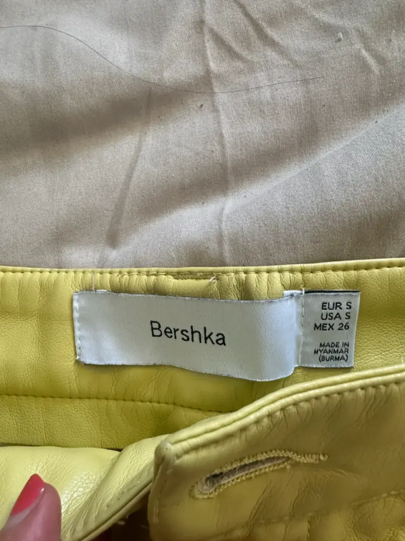 Pantalones amarillos Bershka - 2