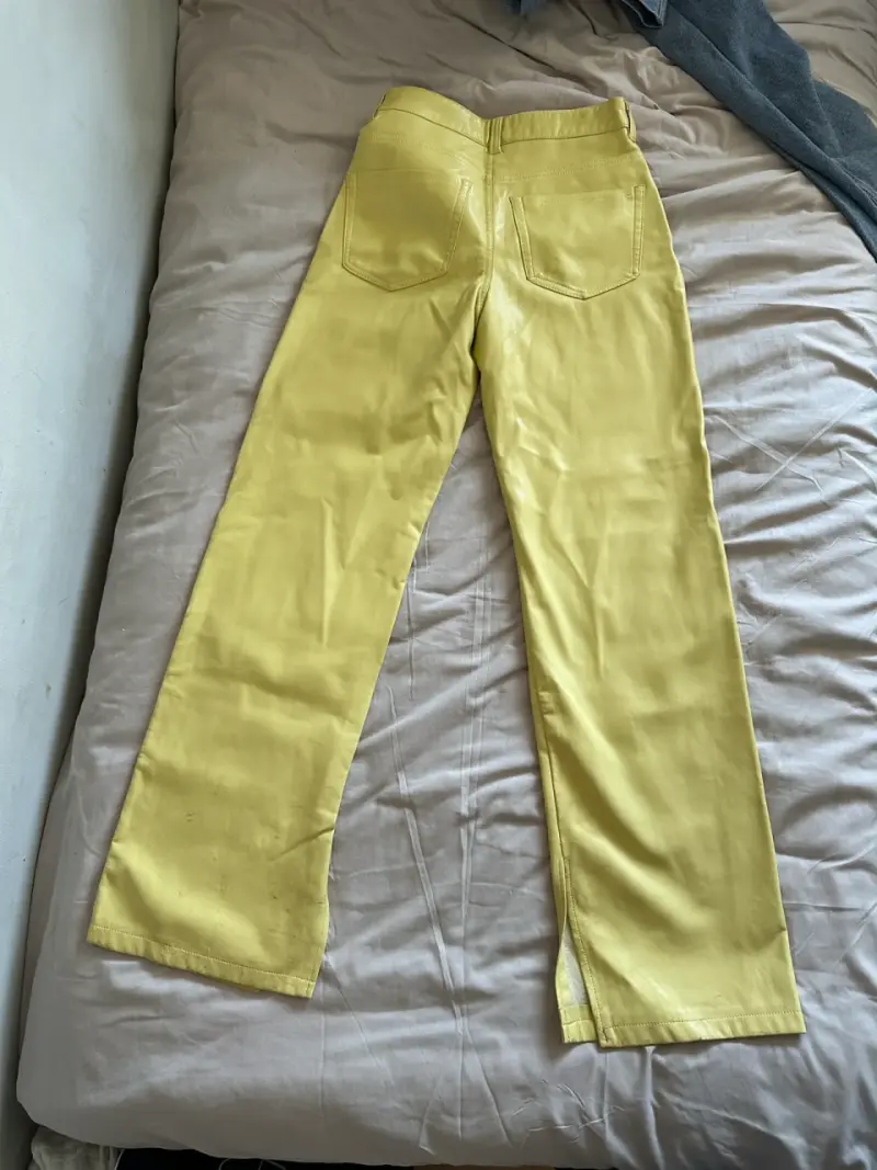 Pantalones amarillos Bershka - 3