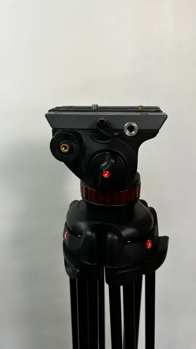 Trípode Manfrotto con funda - miniatura 2